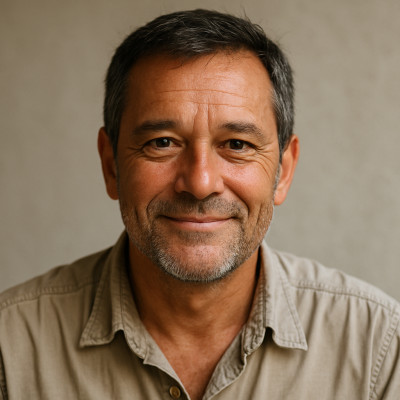 Roberto M.